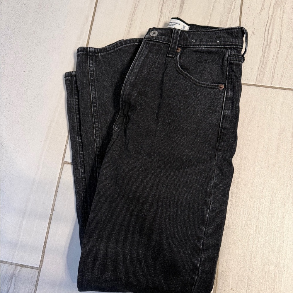 Abercrombie & Fitch ankle straight high rise jean